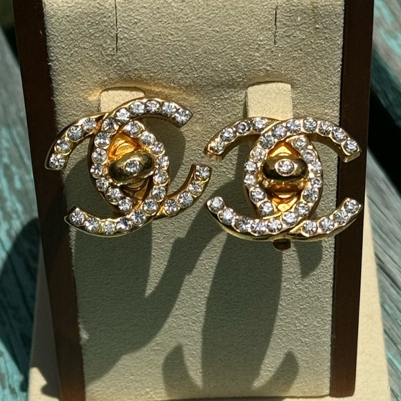Vintage Chanel CC Turnlock Gold & Crystal Earrings - Picture 7 of 15